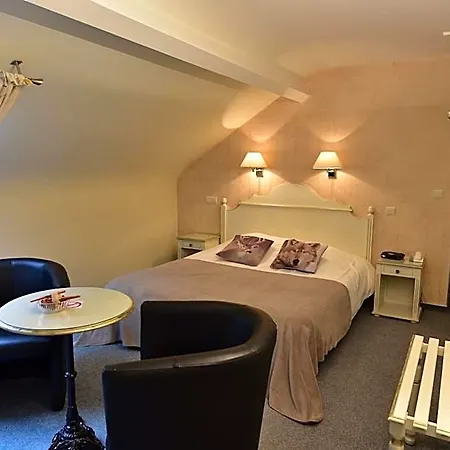 Hotel Moulin De La Strument